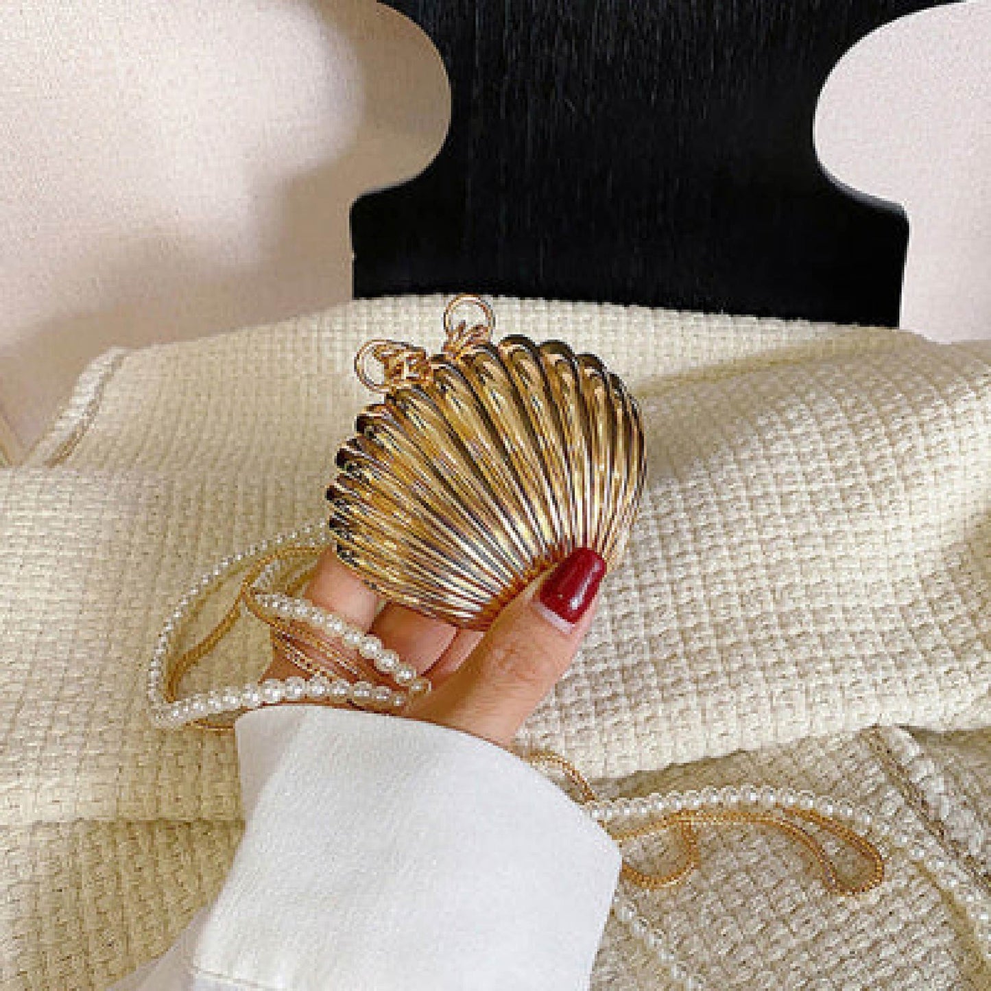 Summer Lipstick Gold Shell Bag For Women